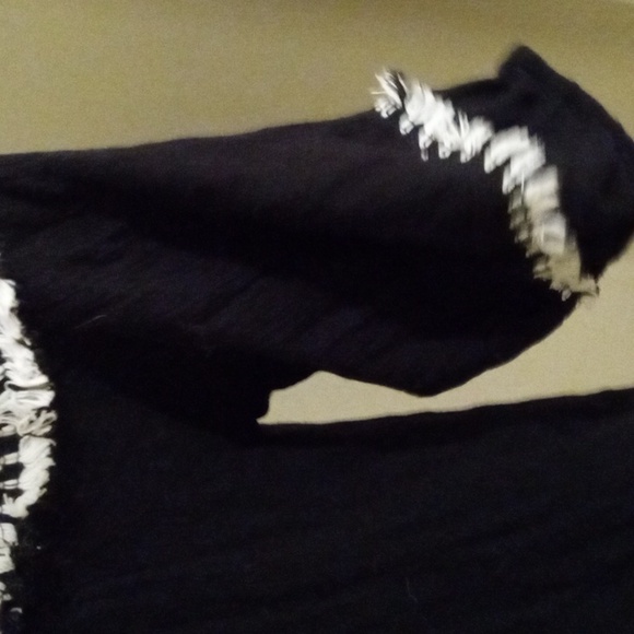 Cold Shoulder Top - Picture 2 of 6